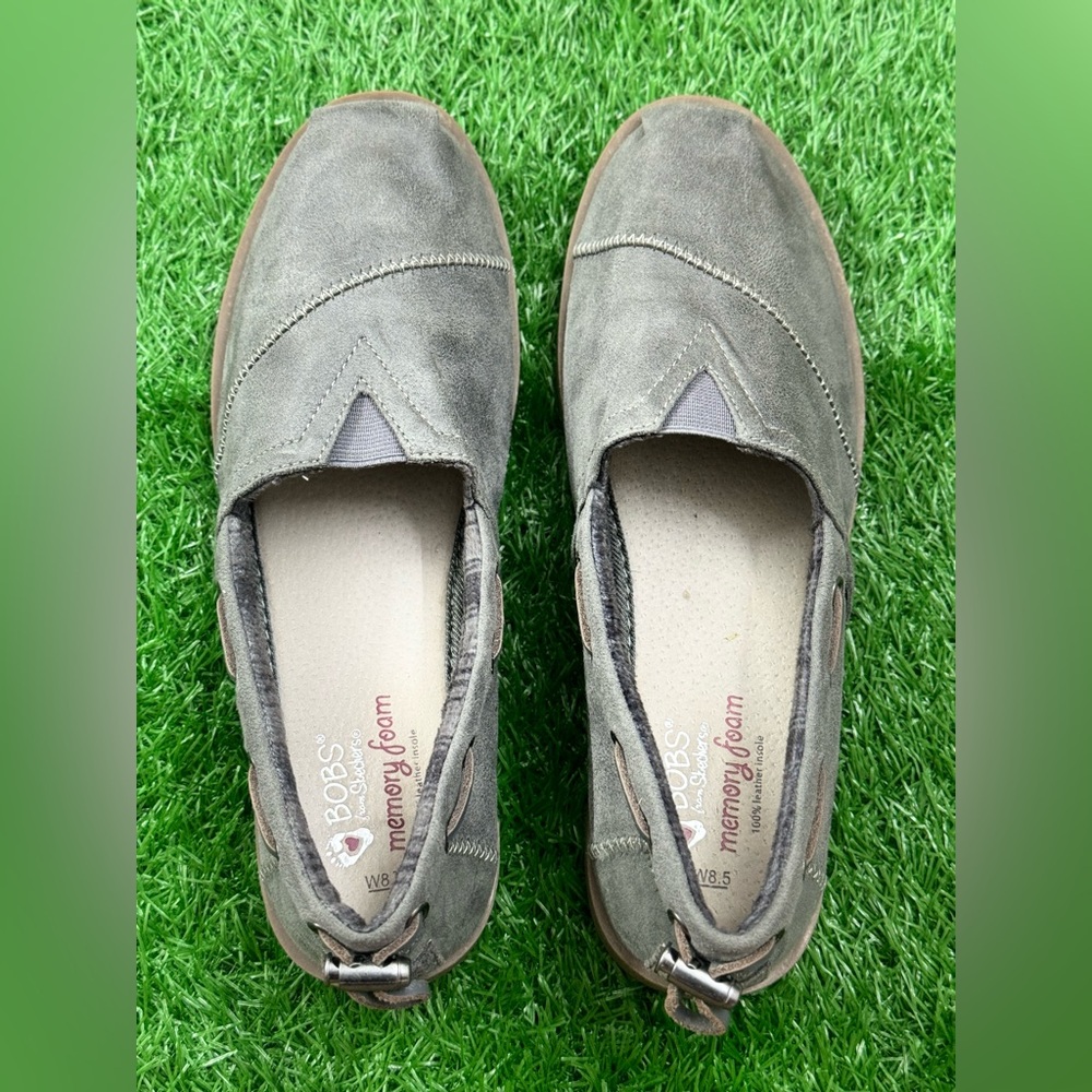 Skechers Women's BOBS Plush-Peace Size 8.5